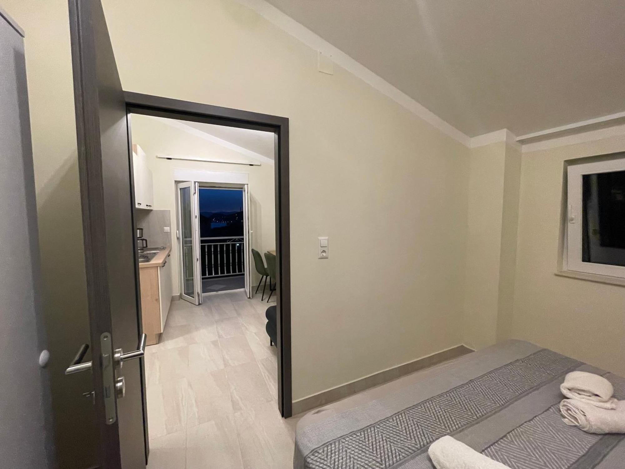 Guest House Adria Dugi Rat Dış mekan fotoğraf