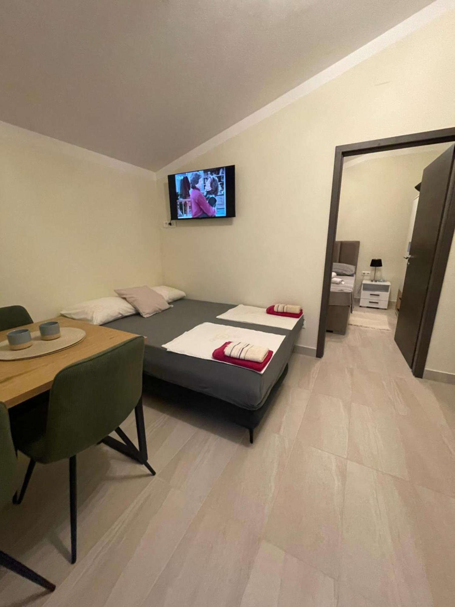 Guest House Adria Dugi Rat Dış mekan fotoğraf